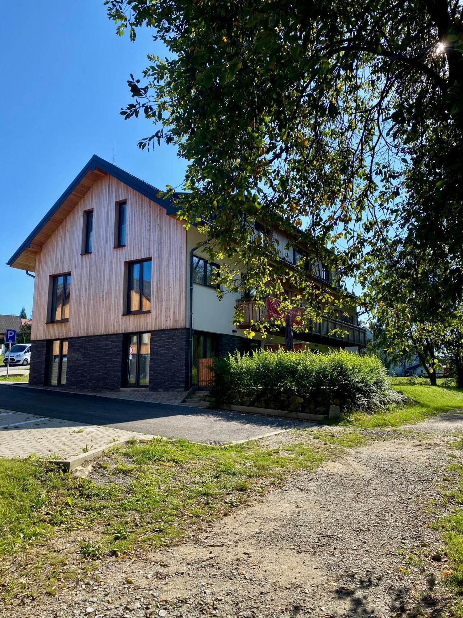 Apartman Na Brehu Lipna Černá v Pošumaví Exterior foto